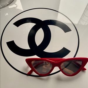 BRAND NEW cat-eyed frame glasses!